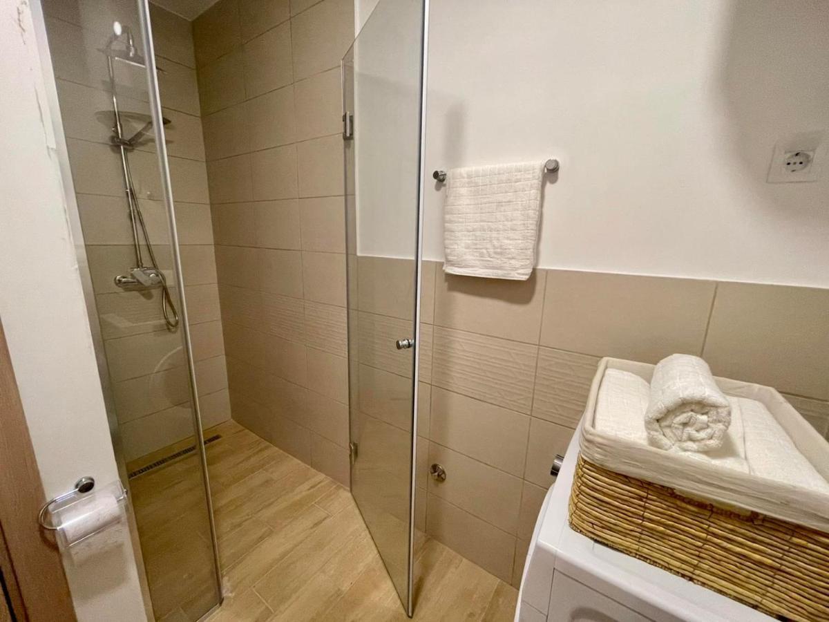 Olive Square Apartman Budva